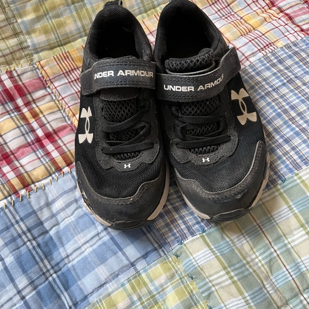 Under Armour Kids Velcro Sneakers